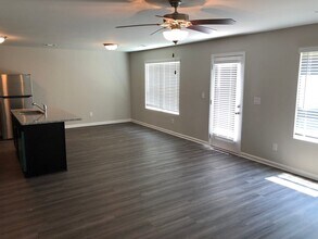 70 Autumn Way in Covington, GA - Building Photo - Building Photo