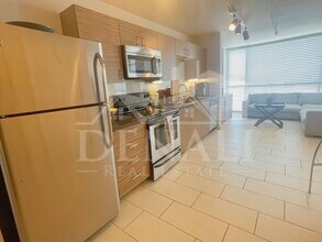 535 W Thomas Rd in Phoenix, AZ - Building Photo - Building Photo