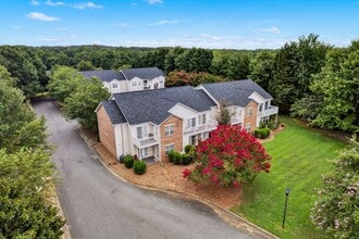 Moss Creek Condos, Inc in Gastonia, NC - Foto de edificio - Building Photo