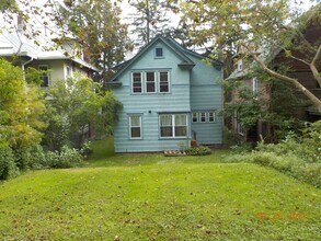 328 Greenwood Pl in Syracuse, NY - Building Photo - Building Photo