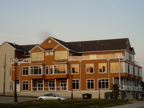 The Waters Edge in Davenport, IA - Foto de edificio - Building Photo