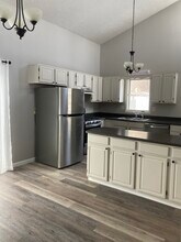 6 Coolview Ln in Bridgeport, WV - Foto de edificio - Building Photo