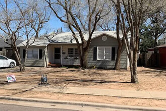 2909 Canton Ave in Lubbock, TX - Foto de edificio - Building Photo