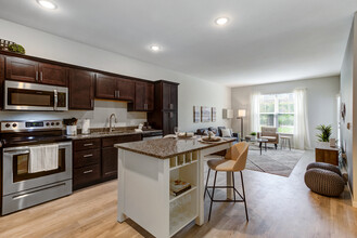 Anchor View Apartments in North St. Paul, MN - Building Photo - Building Photo