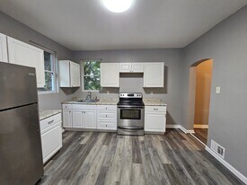 1025 Crucible St in Pittsburgh, PA - Building Photo