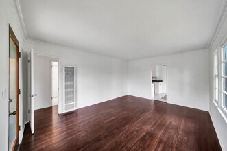 4036-4036 Higuera St in Culver City, CA - Building Photo - Building Photo