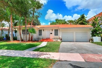 5610 San Vicente St in Coral Gables, FL - Building Photo - Building Photo