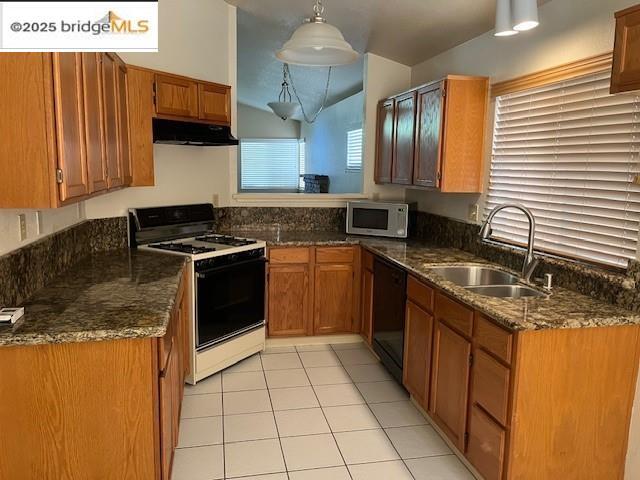 320 W Ruby St in Oakley, CA - Building Photo - Building Photo