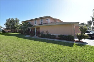 19949 Lake Vista Cir N in Lehigh Acres, FL - Building Photo