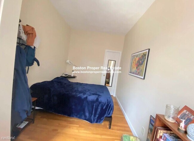 230 Newbury St-Unit -Apt 32 in Boston, MA - Building Photo - Building Photo