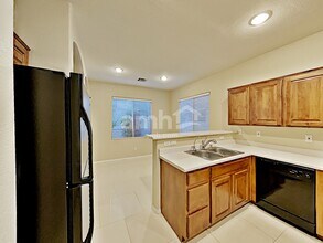 6275 Dartington Hall St in Henderson, NV - Building Photo - Building Photo