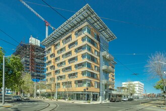 The 7th & H Housing Community in Sacramento, CA - Building Photo - Building Photo