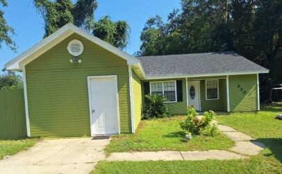 930 Lakeside Dr in Valdosta, GA - Building Photo