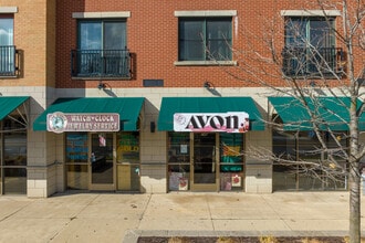 543-551 Pontiac Trail in Walled Lake, MI - Building Photo - Building Photo