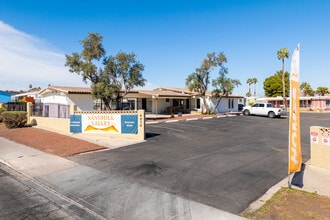 Royal Mobile Park in Las Vegas, NV - Foto de edificio - Building Photo