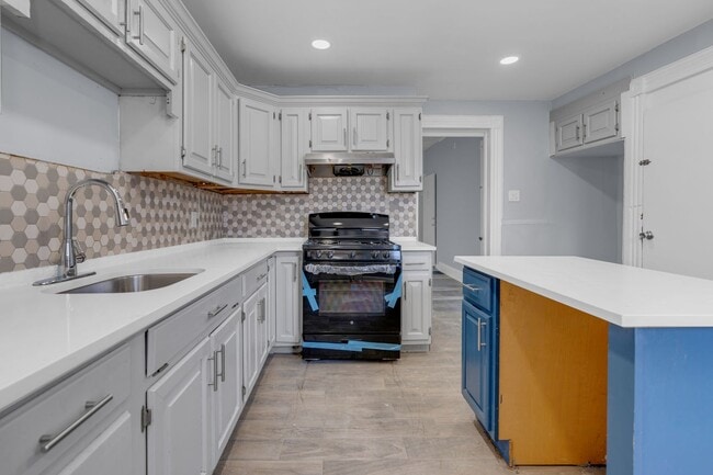 555 Jefferson Ave in Elizabeth, NJ - Building Photo - Building Photo