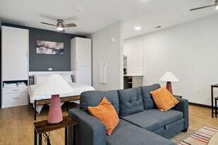 423 E Michigan St in Indianapolis, IN - Building Photo