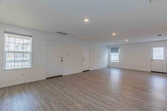 6562 Runaway Row in Converse, TX - Building Photo - Building Photo