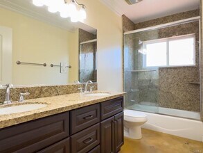 412 Ave F in Redondo Beach, CA - Building Photo - Building Photo