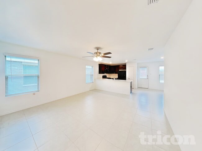 812 Odlozil Ln in Ennis, TX - Foto de edificio - Building Photo