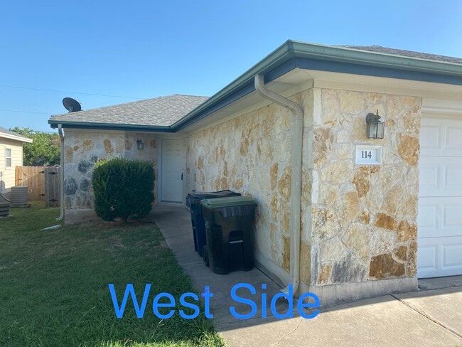 112-114 Marvin Cove, Unit 114 Marvin in Hutto, TX - Foto de edificio - Building Photo
