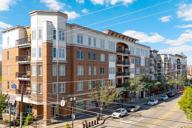 Views On Vine in Cincinnati, OH - Building Photo - Building Photo