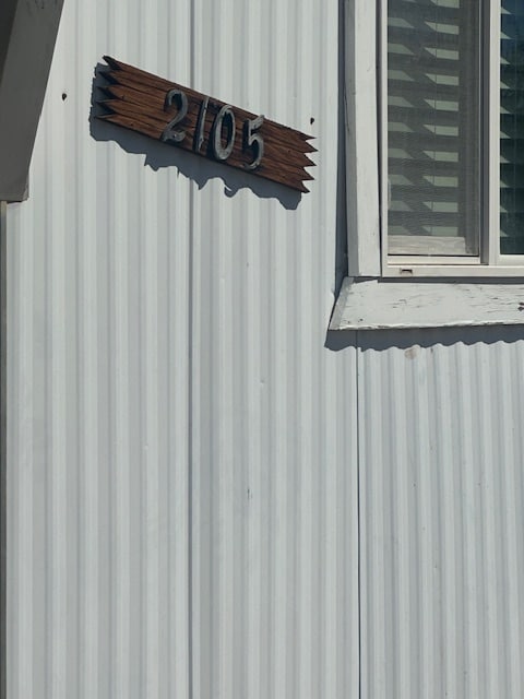 2105 Hermosa Dr in Bullhead City, AZ - Building Photo - Building Photo