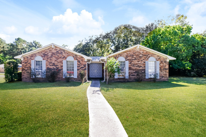 125 Thackery Cir in Jackson, MS - Building Photo