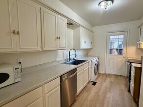 3035 W Wilshire Blvd in Oklahoma City, OK - Building Photo - Building Photo