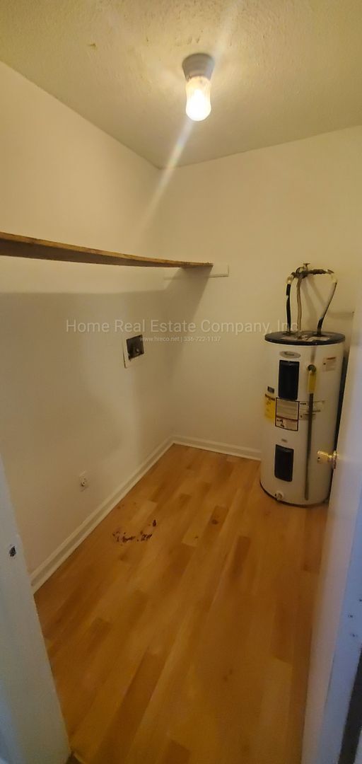 3011 Broadbay Dr in Winston-Salem, NC - Building Photo - Building Photo