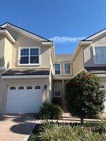 1202 Makarios Dr in St. Augustine, FL - Building Photo