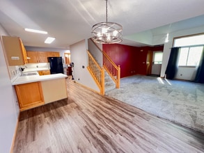 7072 48th St N in St. Paul, MN - Building Photo - Building Photo