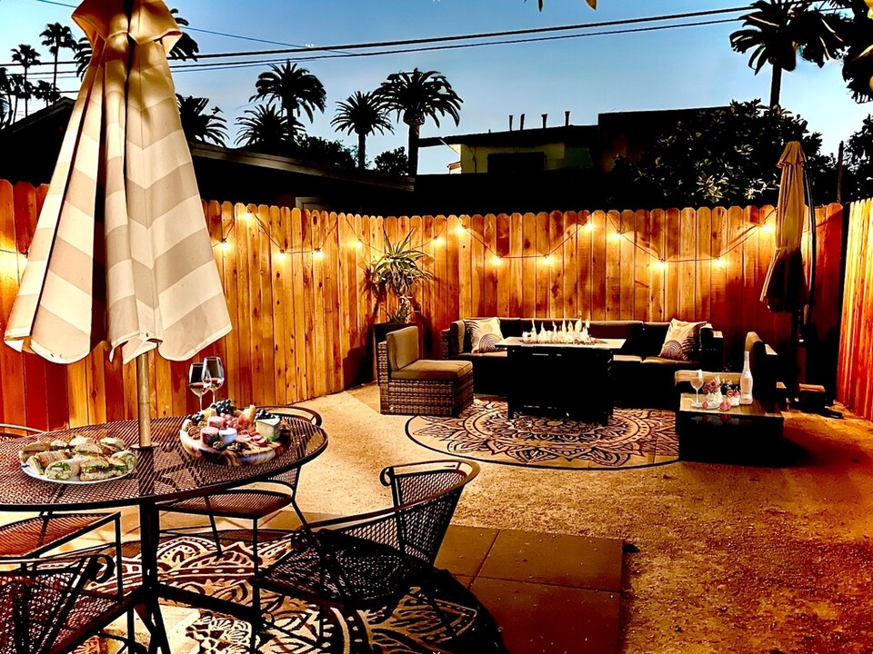 2824 S Orange Dr in Los Angeles, CA - Foto de edificio