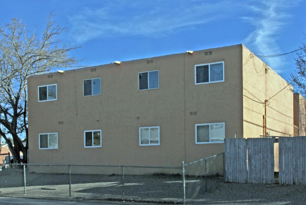 501-505 Charleston St SE in Albuquerque, NM - Building Photo