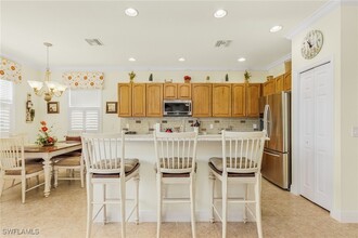 28251 Lisbon Ct in Bonita Springs, FL - Foto de edificio - Building Photo