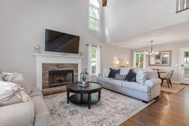 48 Carrington Dr