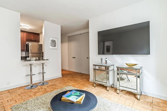 420 E 58th St in New York, NY - Building Photo - Building Photo