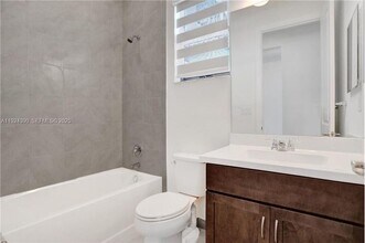 8450 NW 39th Ct in Coral Springs, FL - Building Photo - Building Photo