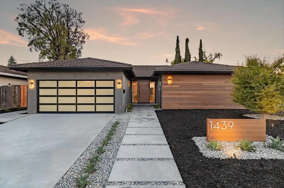 1439 Bittern Dr in Sunnyvale, CA - Building Photo