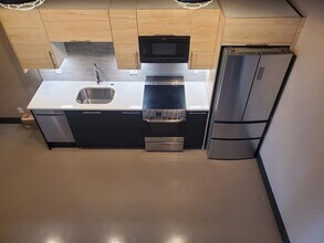 173 Border St, Unit 3 in Boston, MA - Building Photo - Building Photo