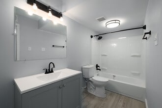Renewal Heights Apartments in St. Louis, MO - Foto de edificio - Interior Photo