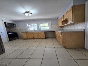 86 Watsessing Ave in Bloomfield, NJ - Building Photo - Building Photo