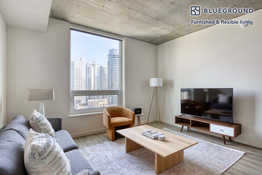 210 8th Ave N in Seattle, WA - Building Photo