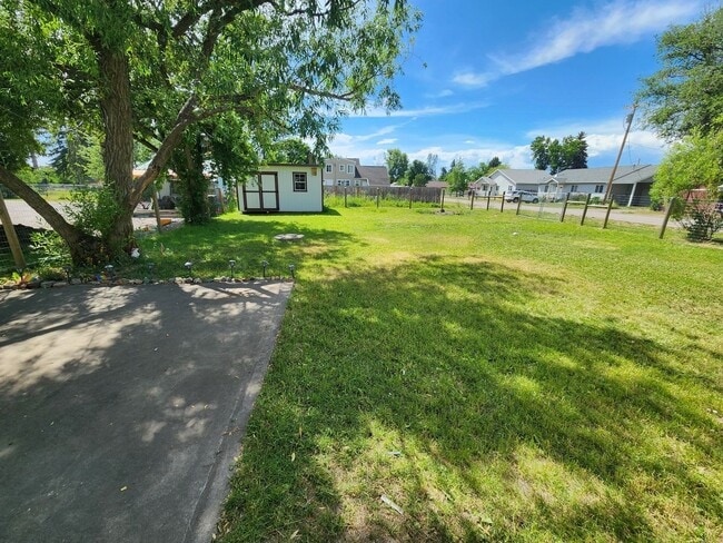227 Eisenhower St SE in Ronan, MT - Building Photo - Building Photo