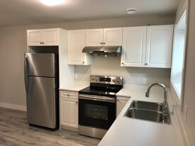 24292 101A Av in Maple Ridge, BC - Building Photo