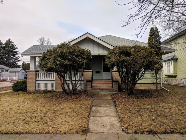 546 3rd Ave E in Kalispell, MT - Foto de edificio - Building Photo