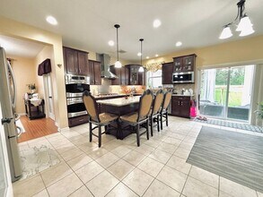 8490 Moraine Cir in Shakopee, MN - Building Photo - Building Photo