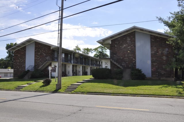 St.Jude Apartments in Louisville, KY - Building Photo - Building Photo