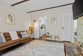 172 Cherry St in Norfolk, VA - Foto de edificio - Building Photo