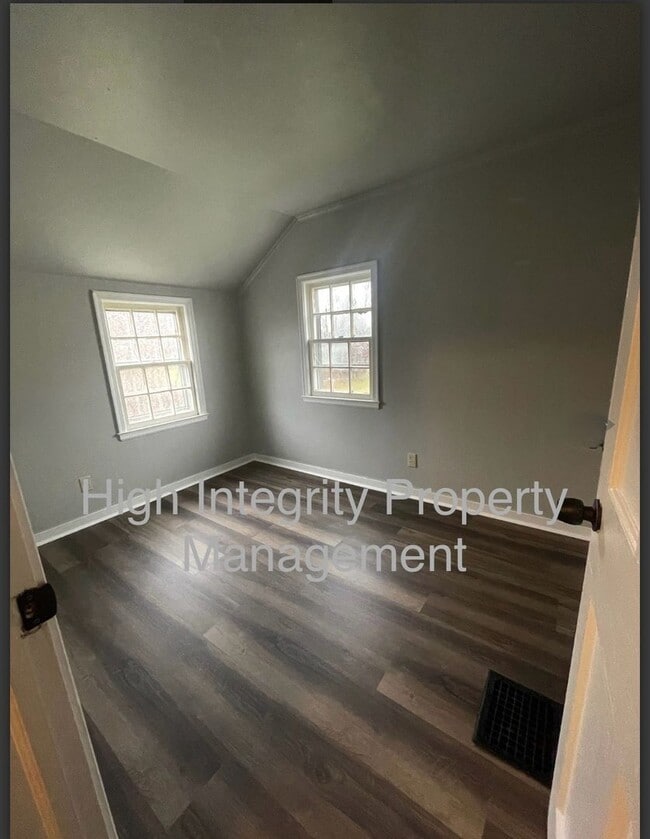 822 Adams St in Elmira, NY - Building Photo - Building Photo